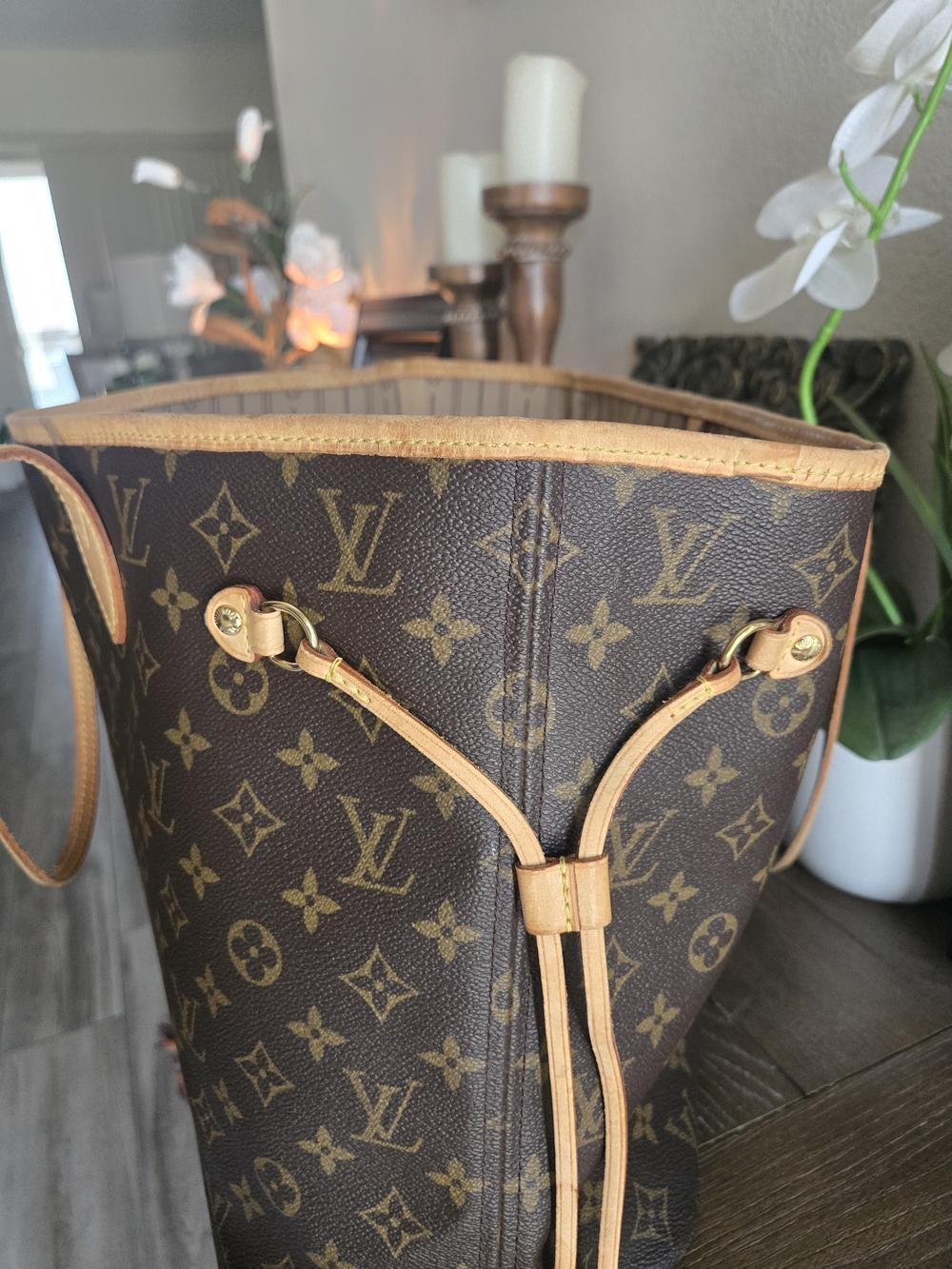 Louis Vuitton Brown Monogram Neverfull Tote - Picture 11 of 17